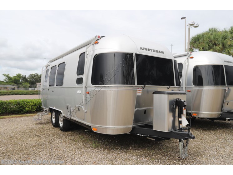 New 2024 Airstream Flying Cloud 23FB available in Fort Myers, Florida