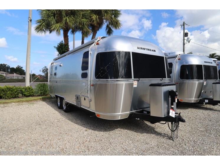 New 2024 Airstream Flying Cloud 25FB available in Fort Myers, Florida