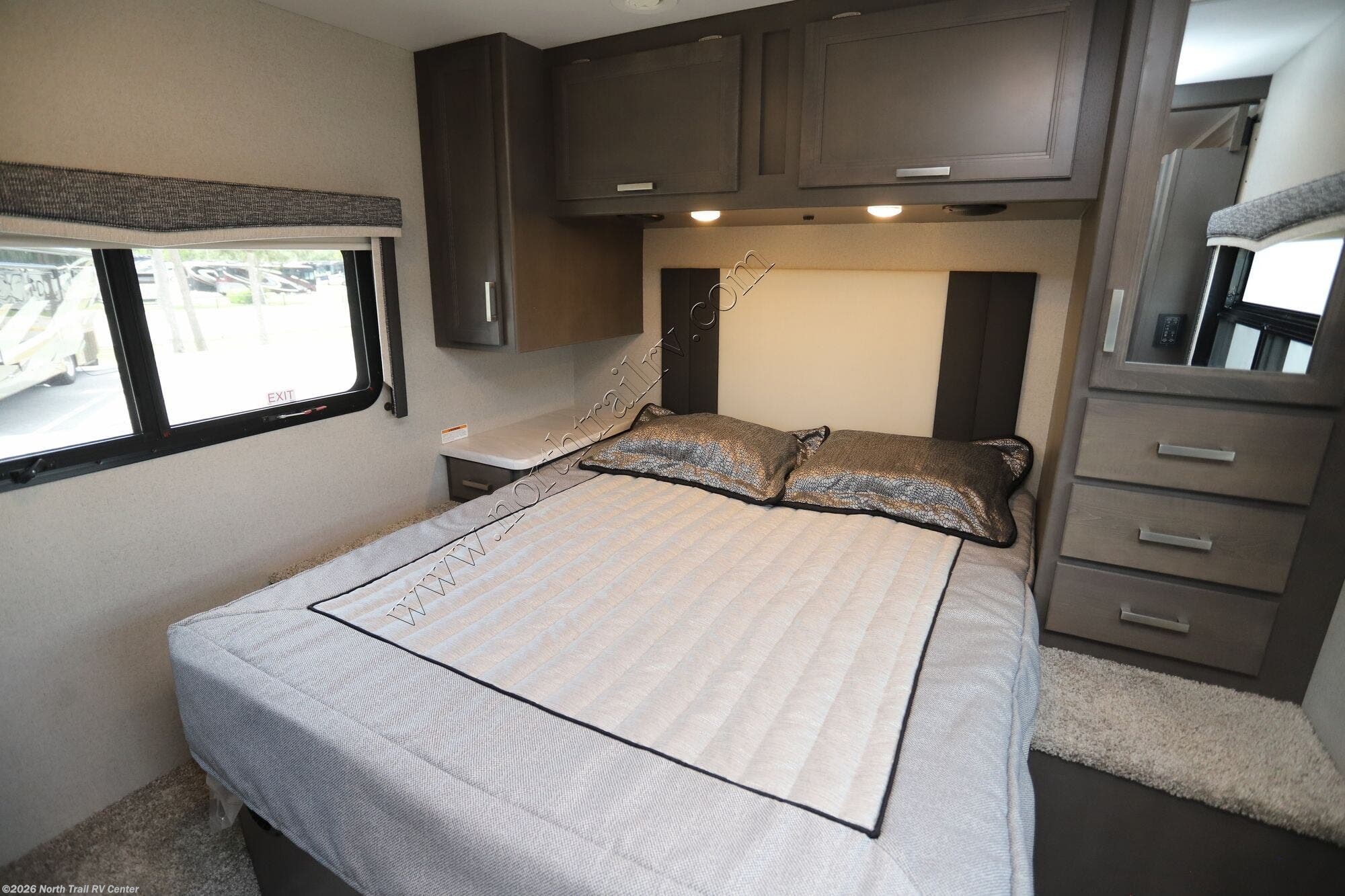 New 2025 Thor Motor Coach Magnitude LV35 available in Fort Myers, Florida