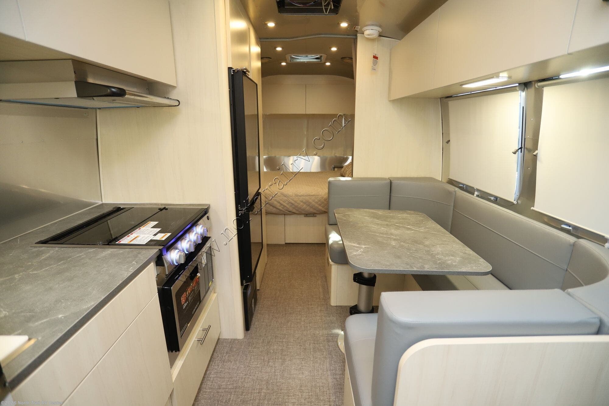 2025 Airstream Flying Cloud 23FB - New Travel Trailer For Sale by North Trail RV Center in Fort Myers, Florida