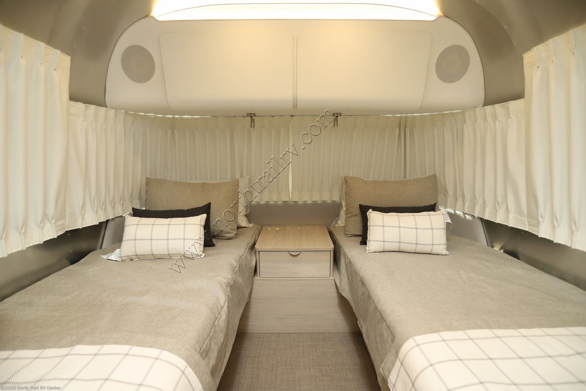 New 2025 Airstream Globetrotter 27FB available in Fort Myers, Florida