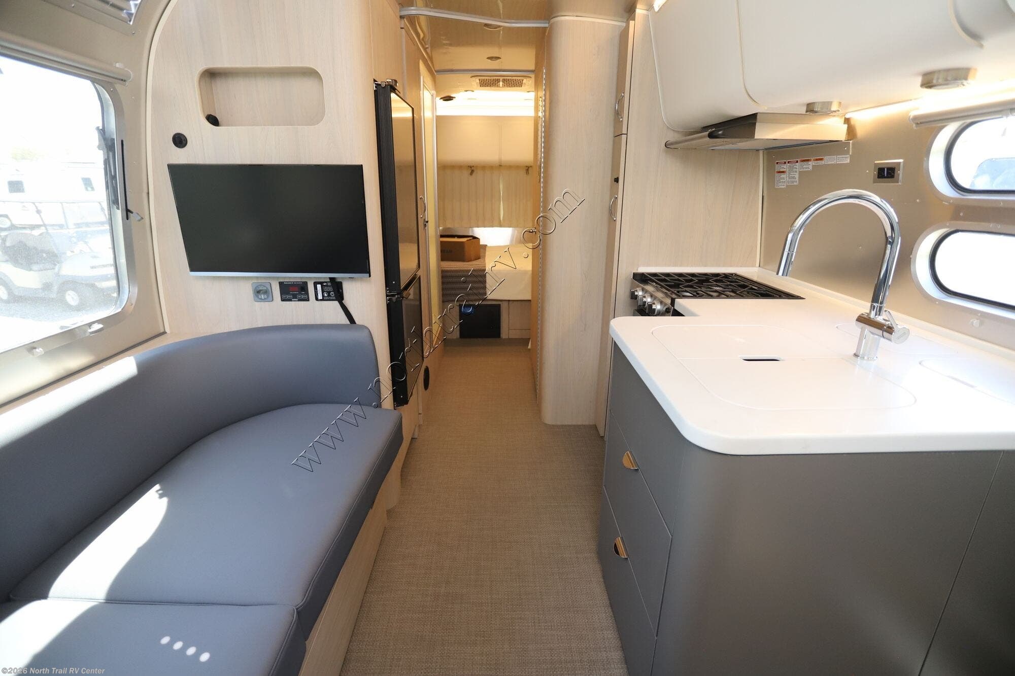 2025 Airstream Globetrotter 25FB - New Travel Trailer For Sale by North Trail RV Center in Fort Myers, Florida