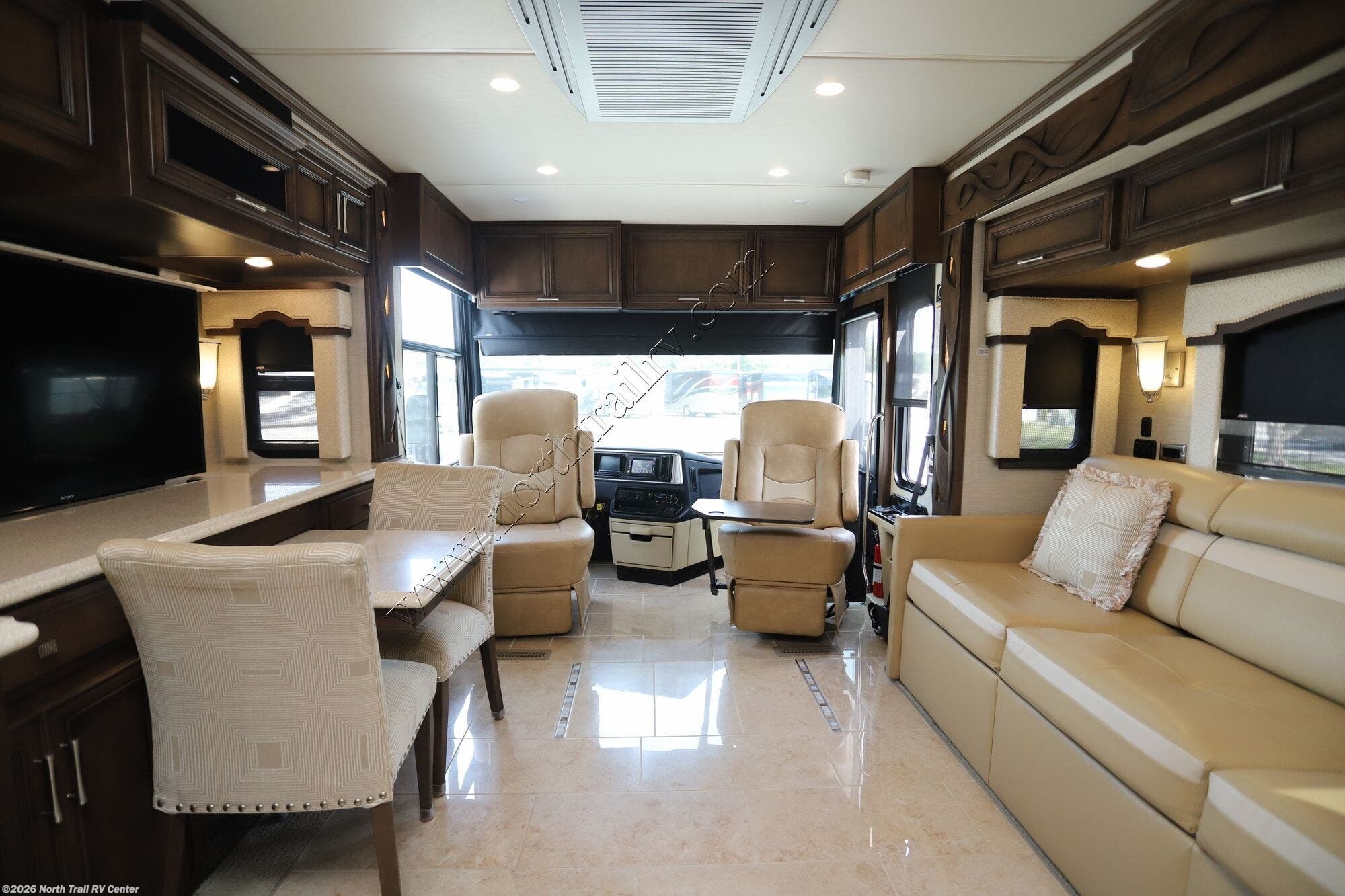 2018 Ventana 3407 by Newmar from North Trail RV Center in Fort Myers, Florida