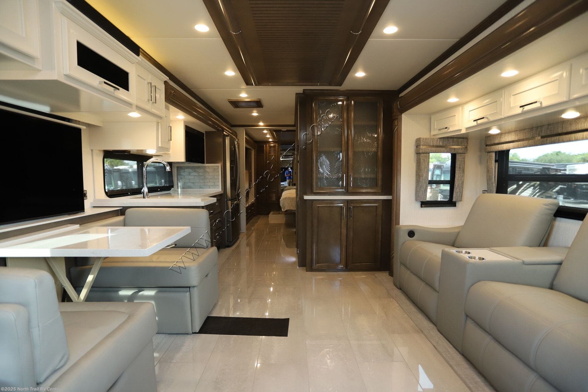 2026 Ventana 3512 by Newmar from North Trail RV Center in Fort Myers, Florida