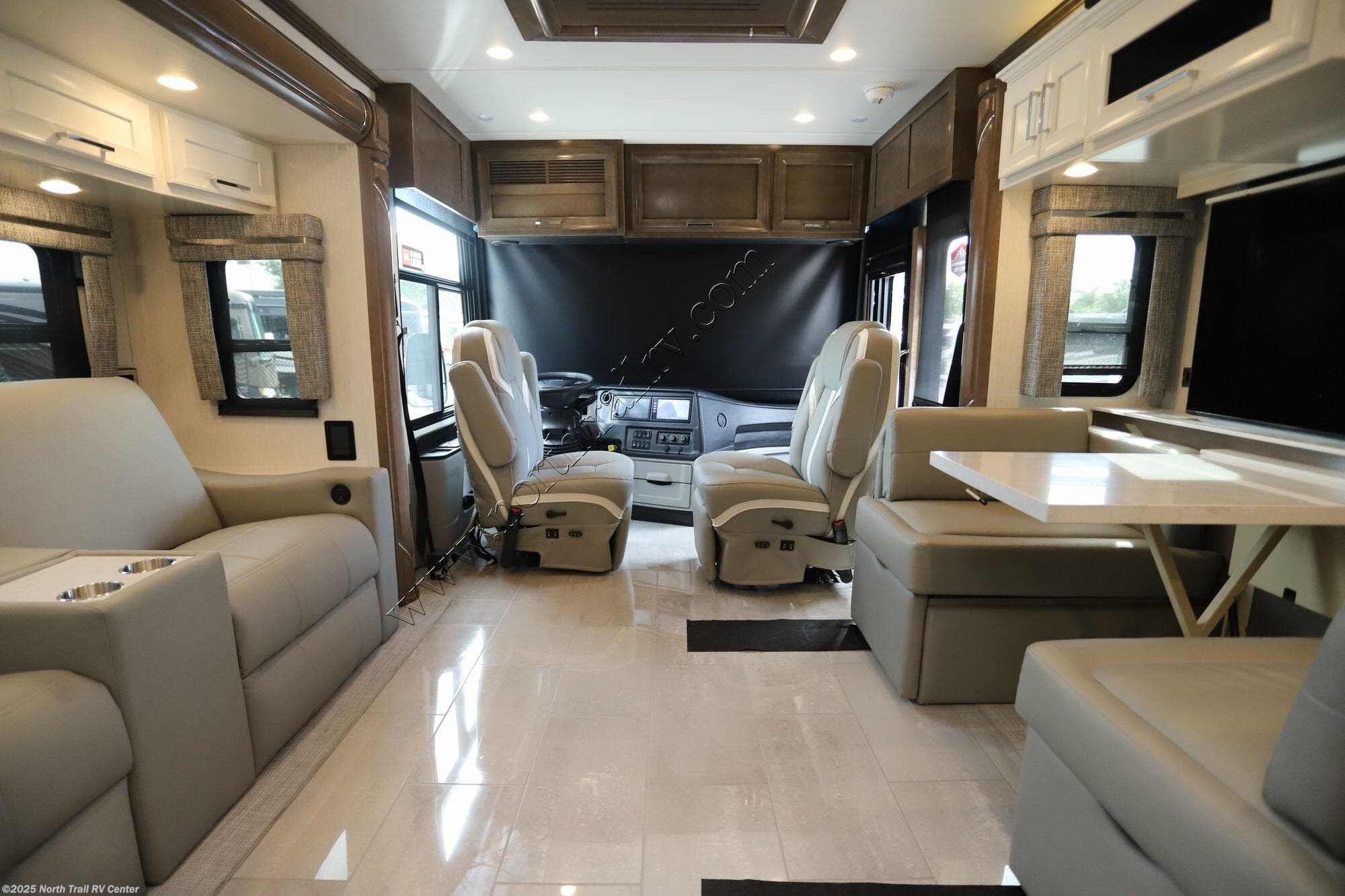 New 2026 Newmar Ventana 3512 available in Fort Myers, Florida