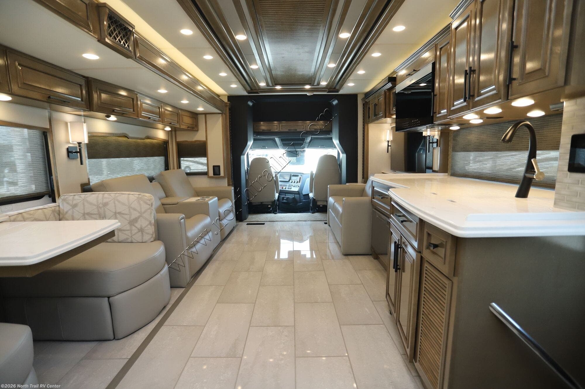 New 2026 Newmar Summit Aire 4505 available in Fort Myers, Florida