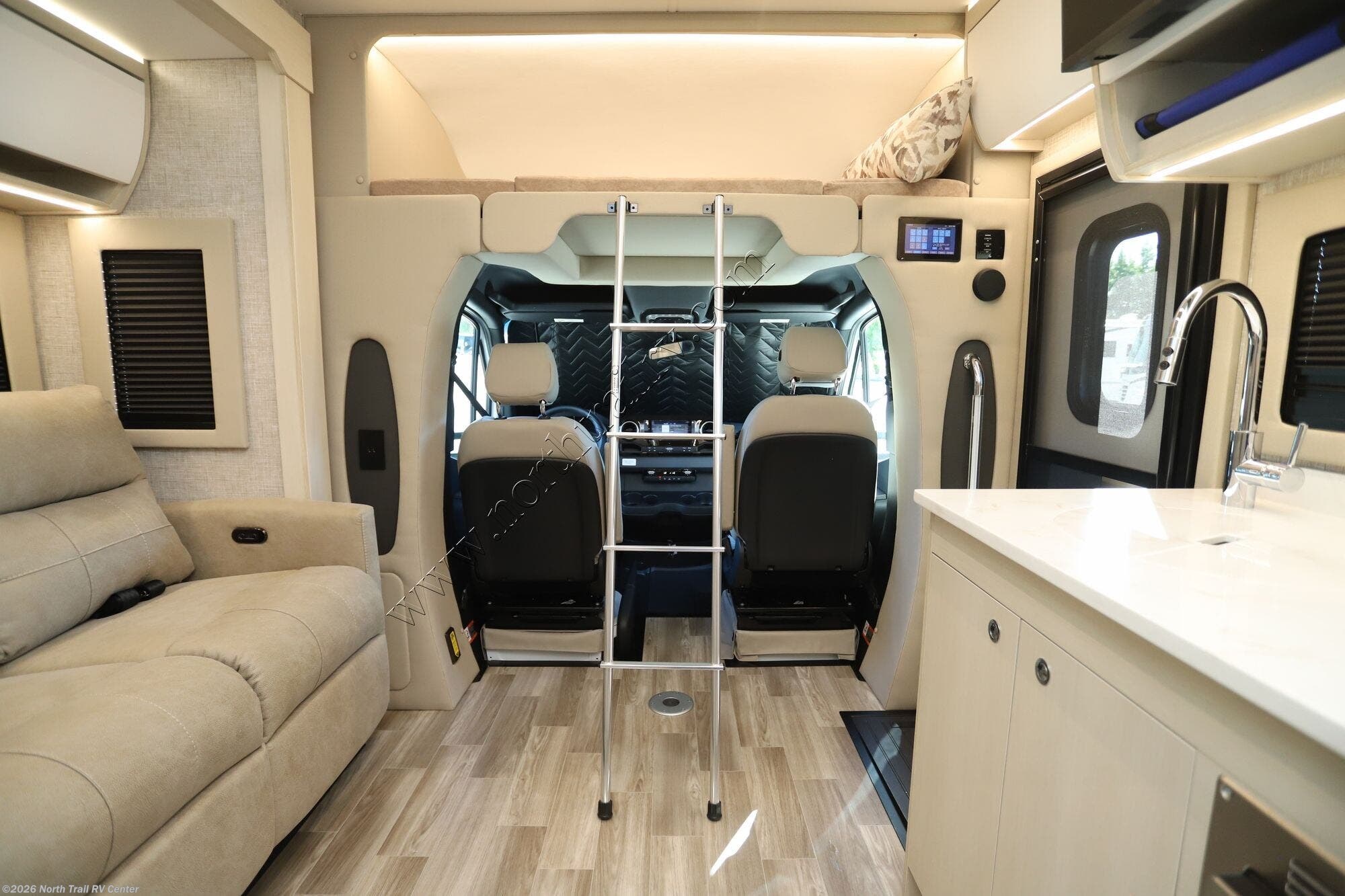 New 2026 Tiffin Wayfarer 25XLW available in Fort Myers, Florida