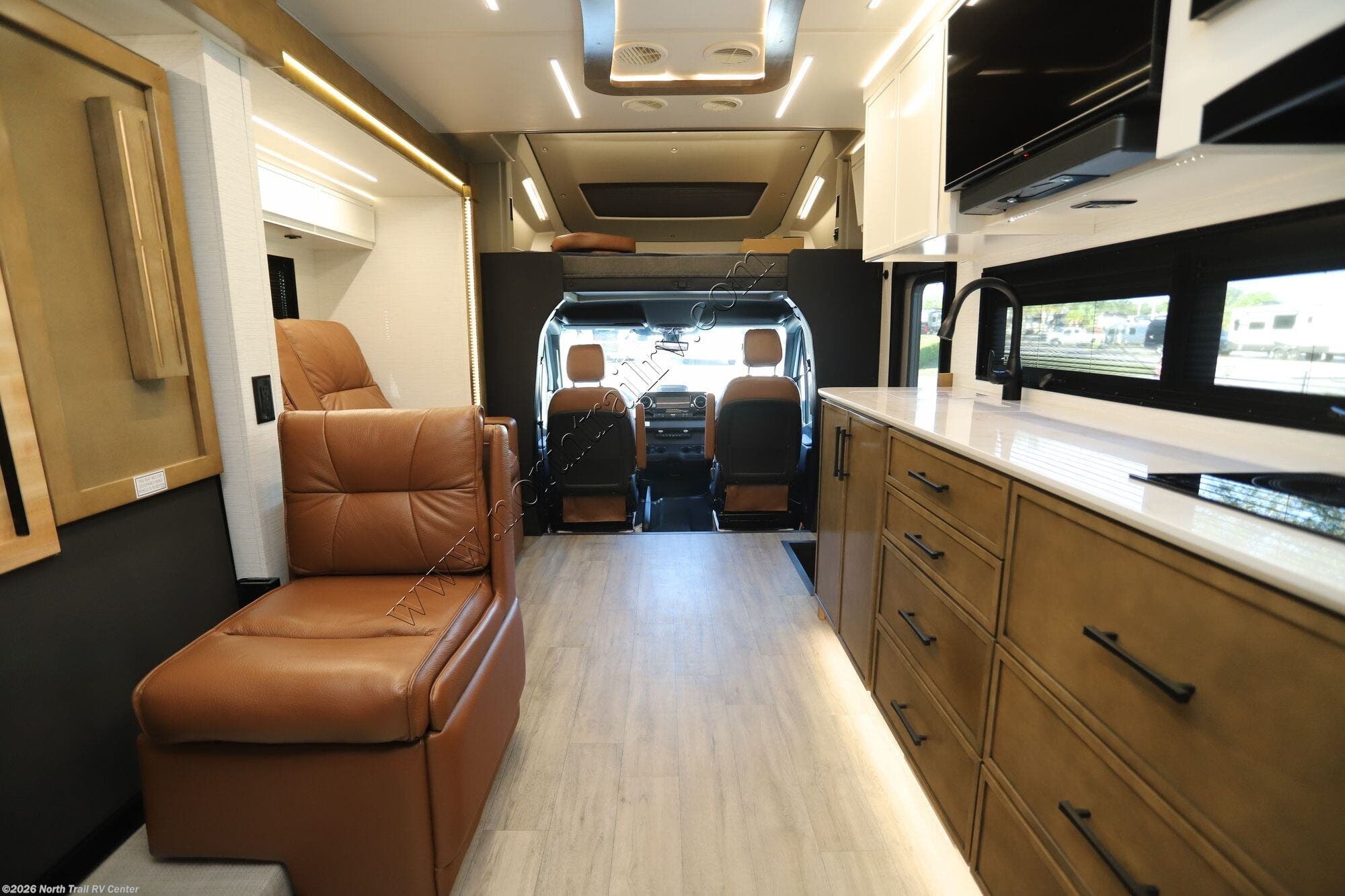 New 2026 Newmar Freedom Aire 2515 available in Fort Myers, Florida