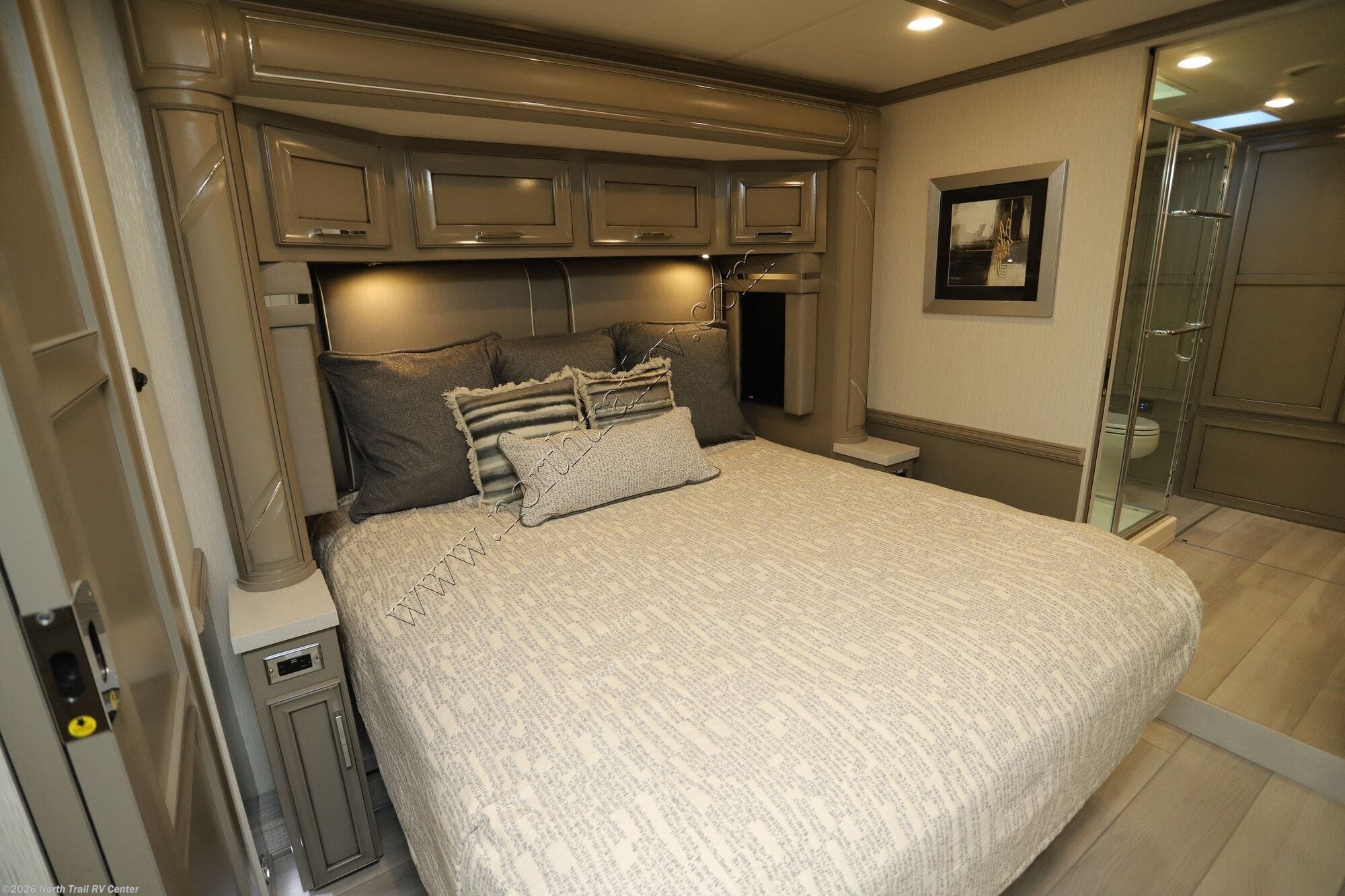 New 2026 Newmar Ventana 4369 available in Fort Myers, Florida