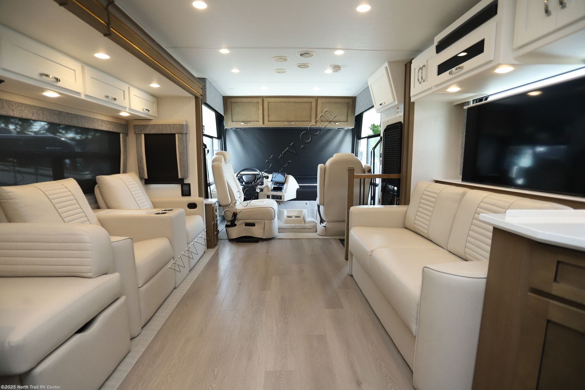 2026 Bay Star 3626 by Newmar from North Trail RV Center in Fort Myers, Florida