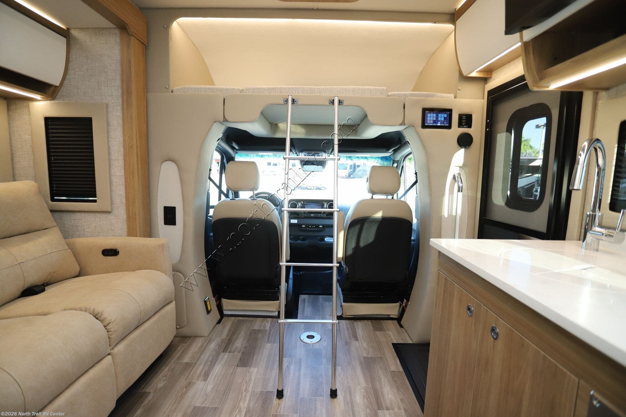 New 2026 Tiffin Wayfarer 25XLW available in Fort Myers, Florida