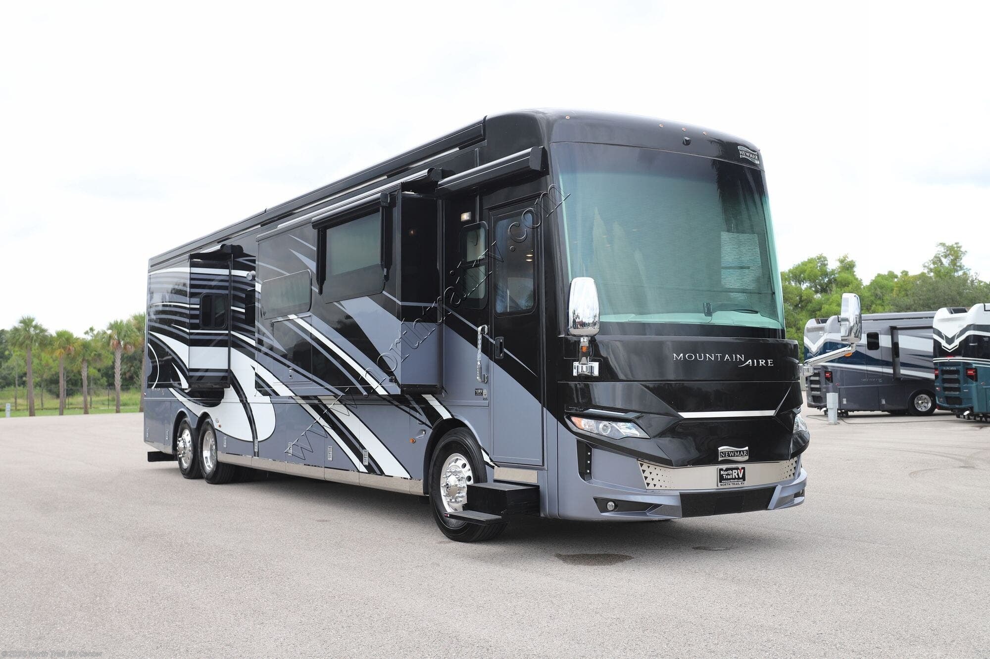 2022 Newmar Mountain Aire 4535 - Used Class A For Sale by North Trail RV Center in Fort Myers, Florida