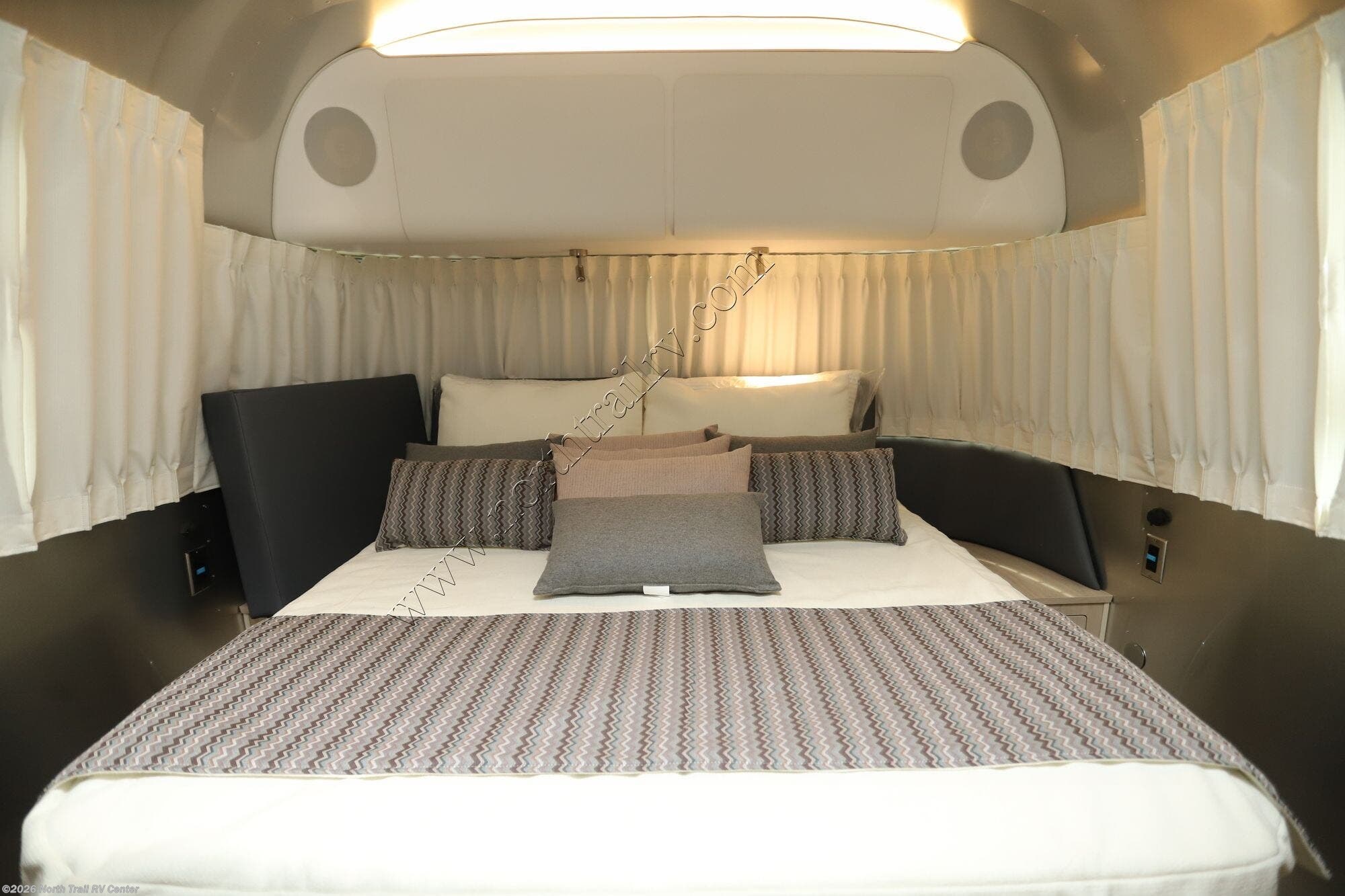 New 2026 Airstream Globetrotter 27FB available in Fort Myers, Florida