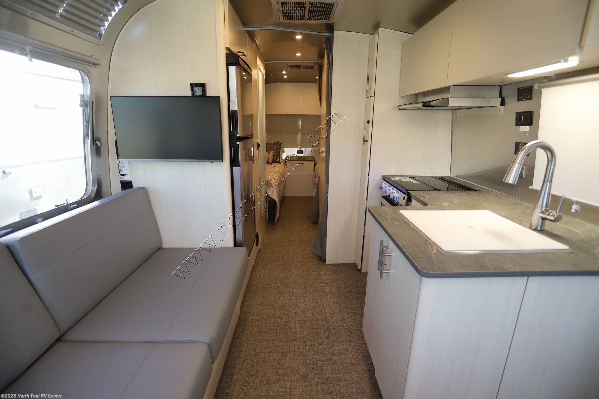 2026 Airstream Flying Cloud 25FB - New Travel Trailer For Sale by North Trail RV Center in Fort Myers, Florida