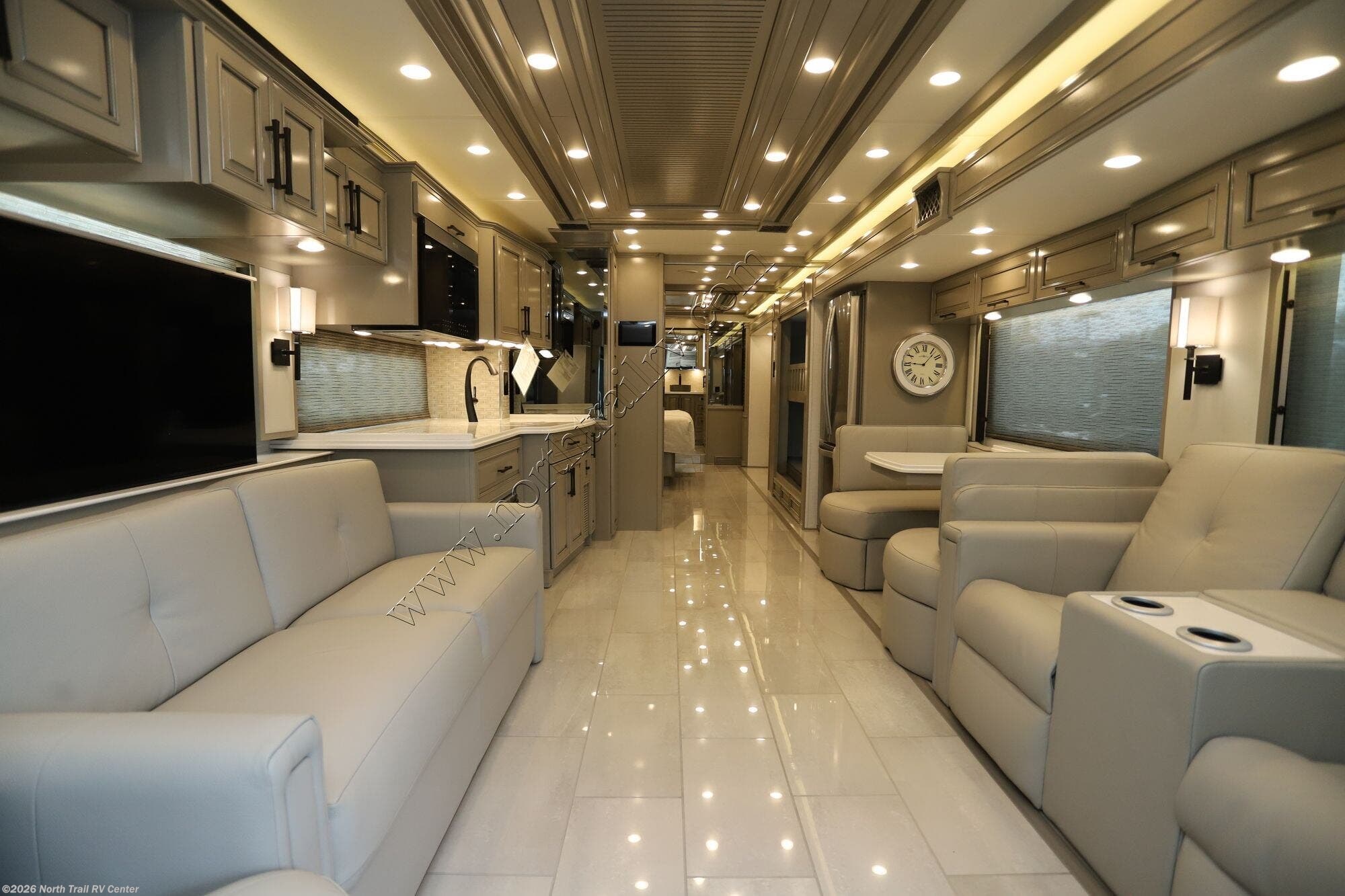2026 London Aire 4540 by Newmar from North Trail RV Center in Fort Myers, Florida