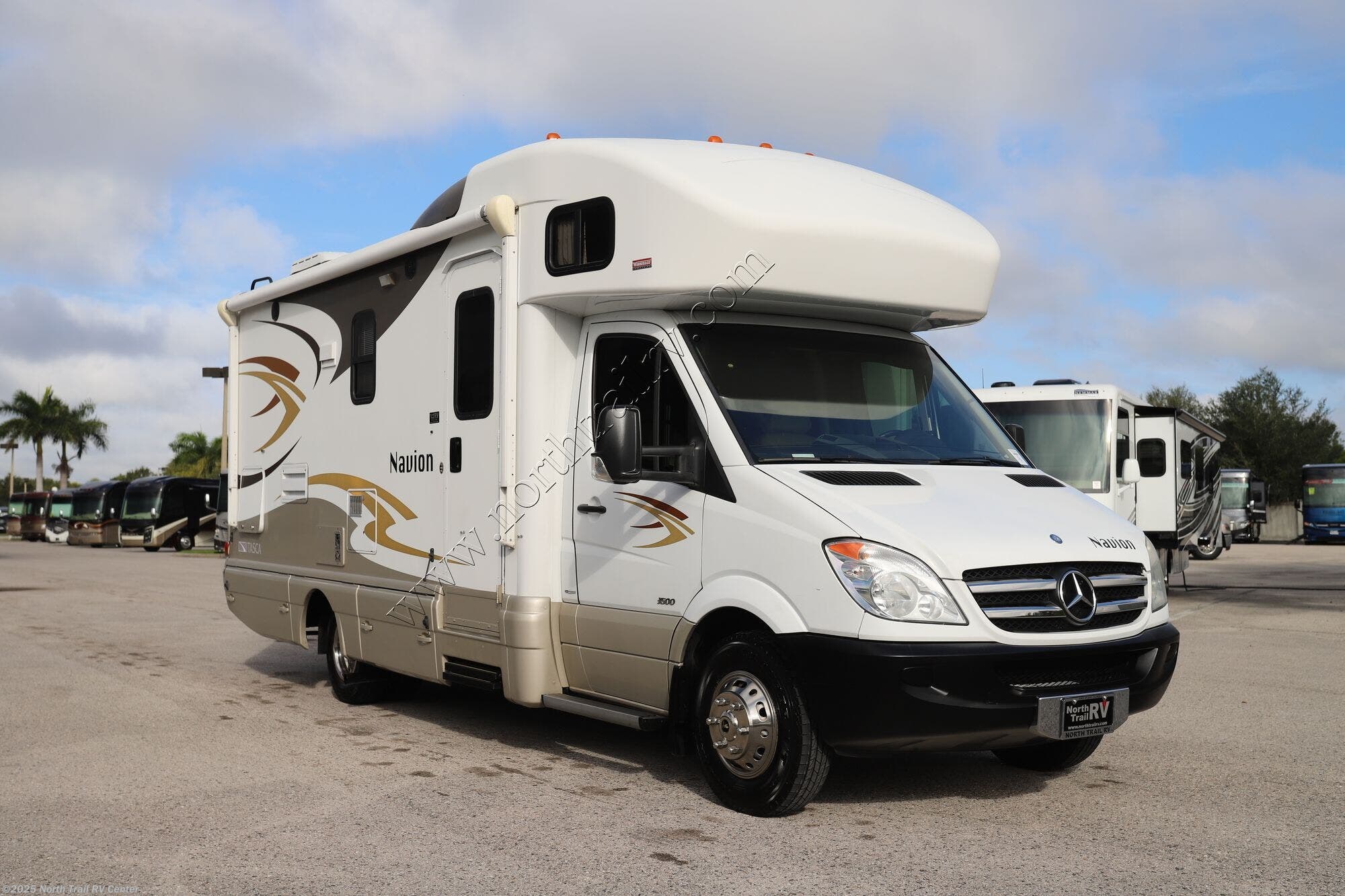 2013 Itasca Navion 24M - Used Class C For Sale by North Trail RV Center in Fort Myers, Florida