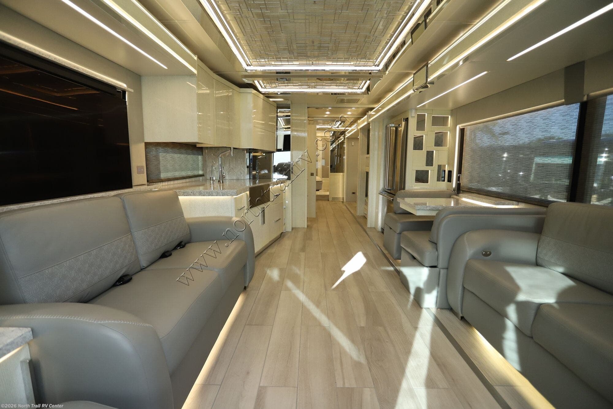 2022 King Aire 4578 by Newmar from North Trail RV Center in Fort Myers, Florida