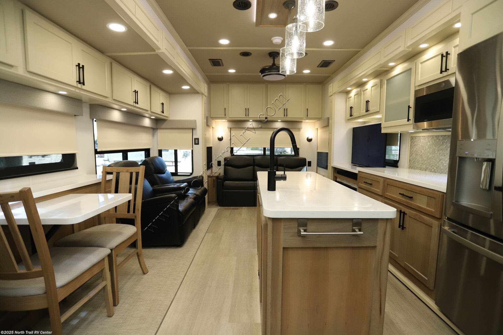 2026 Luxe Elite 39FB - Used Fifth Wheel For Sale by North Trail RV Center in Fort Myers, Florida