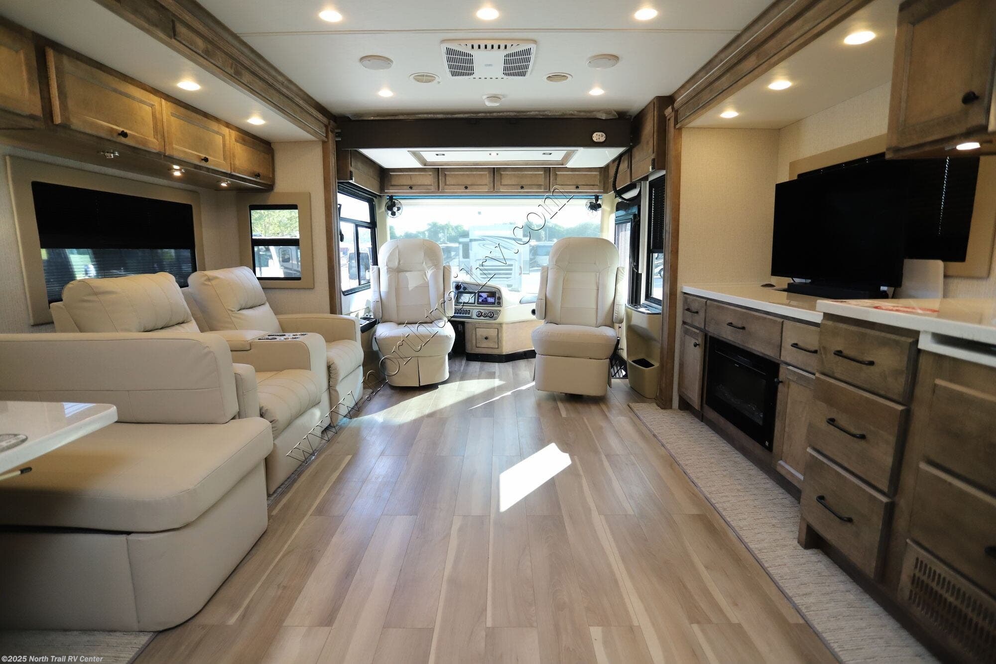 New 2026 Tiffin Byway 38CL available in Fort Myers, Florida