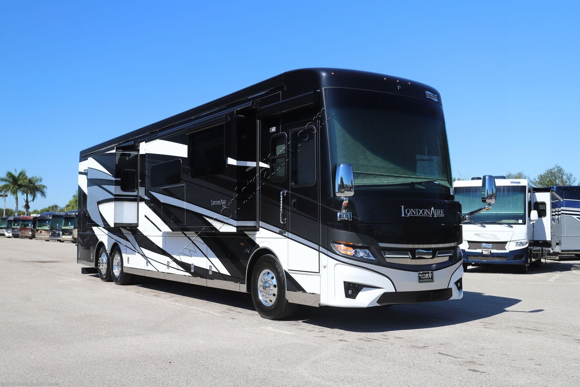 2025 Newmar London Aire 4551 - Used Class A For Sale by North Trail RV Center in Fort Myers, Florida