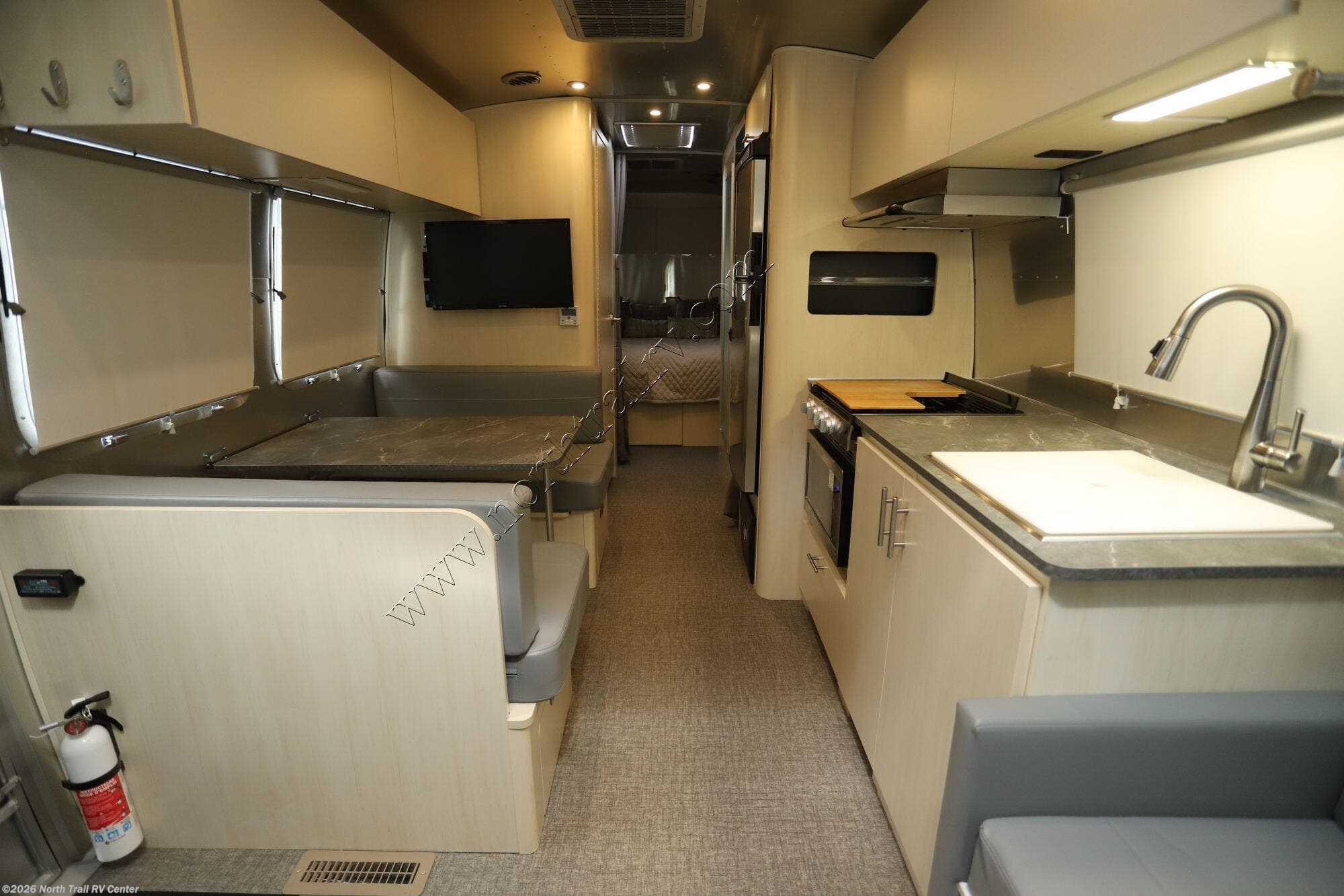 2024 Airstream Flying Cloud 28RBQ - Used Travel Trailer For Sale by North Trail RV Center in Fort Myers, Florida