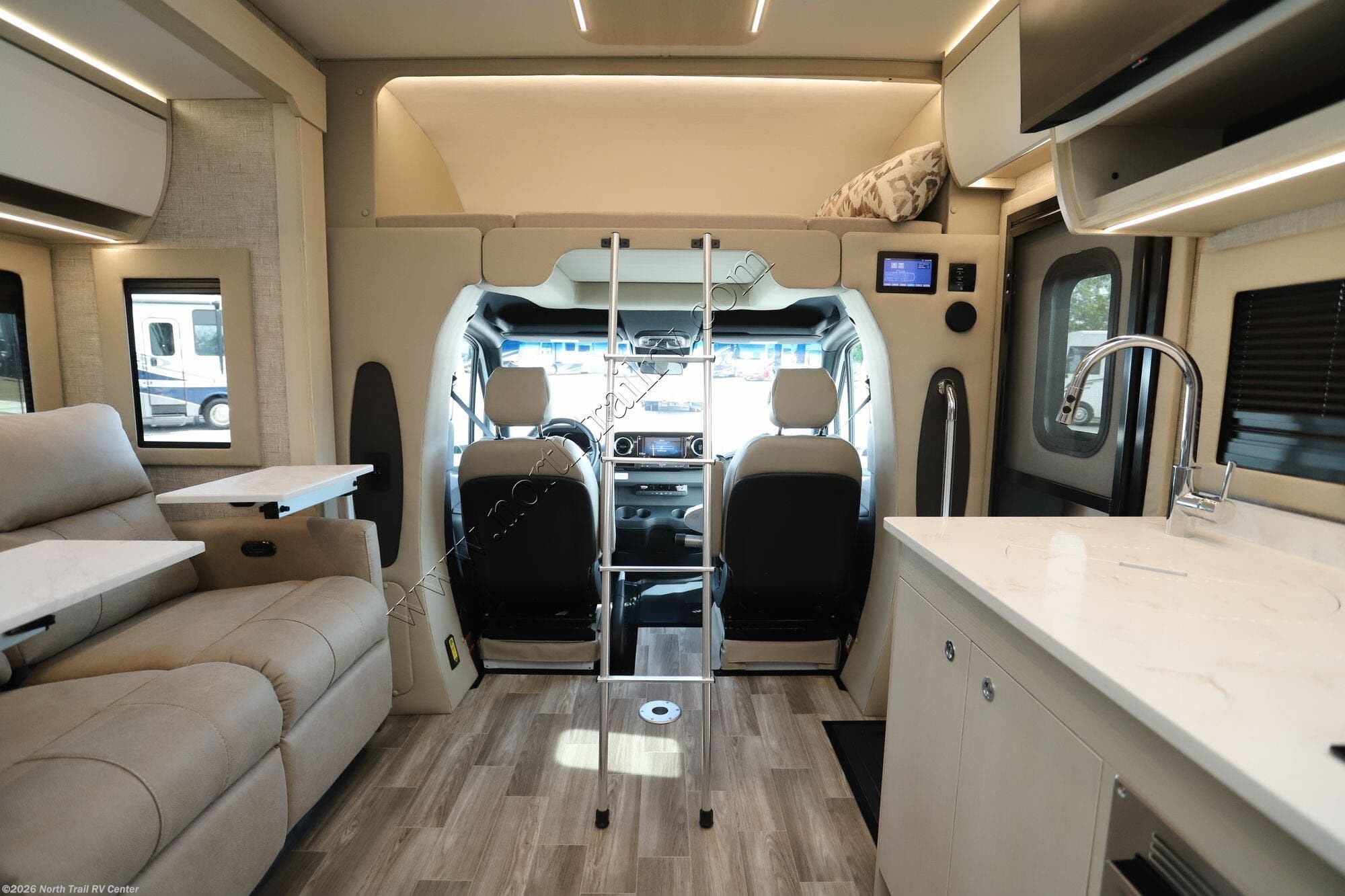 New 2026 Tiffin Wayfarer 25XLW available in Fort Myers, Florida