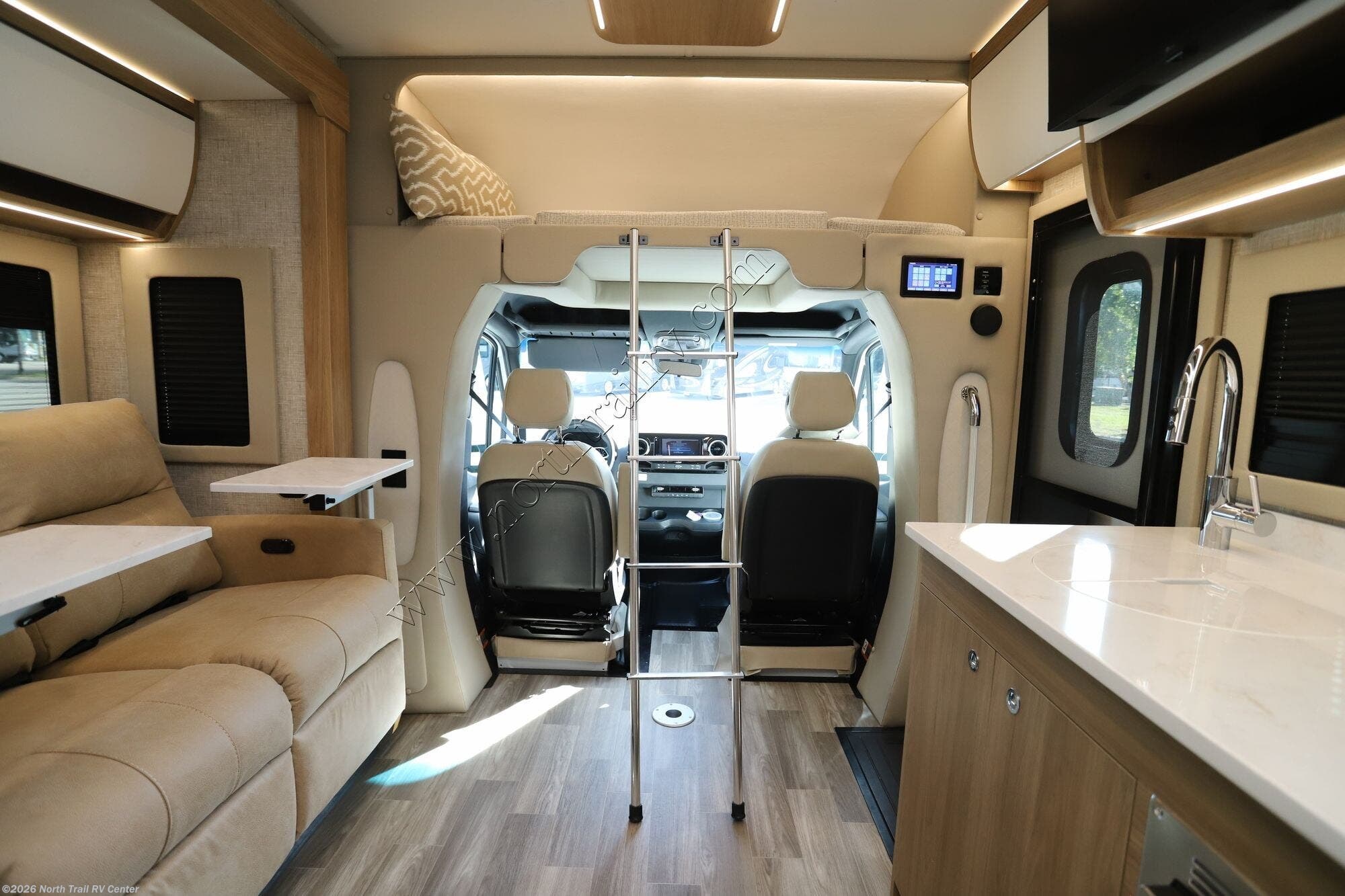 New 2026 Tiffin Wayfarer 25XLW available in Fort Myers, Florida