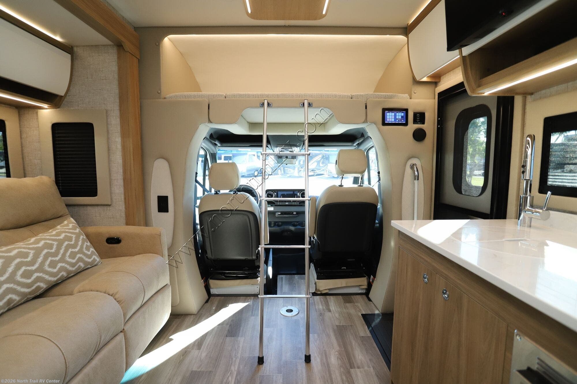New 2026 Tiffin Wayfarer 25XLW available in Fort Myers, Florida