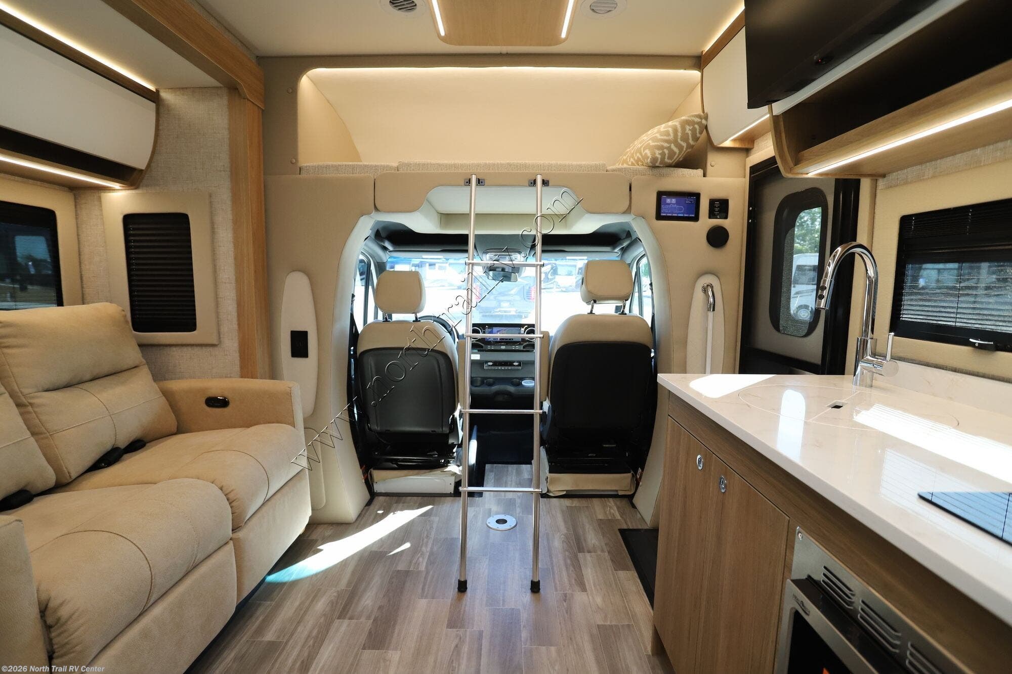New 2026 Tiffin Wayfarer 25XLW available in Fort Myers, Florida