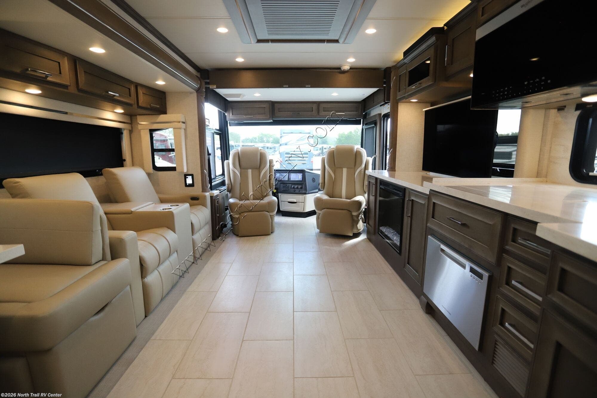 New 2026 Newmar Ventana 3809 available in Fort Myers, Florida