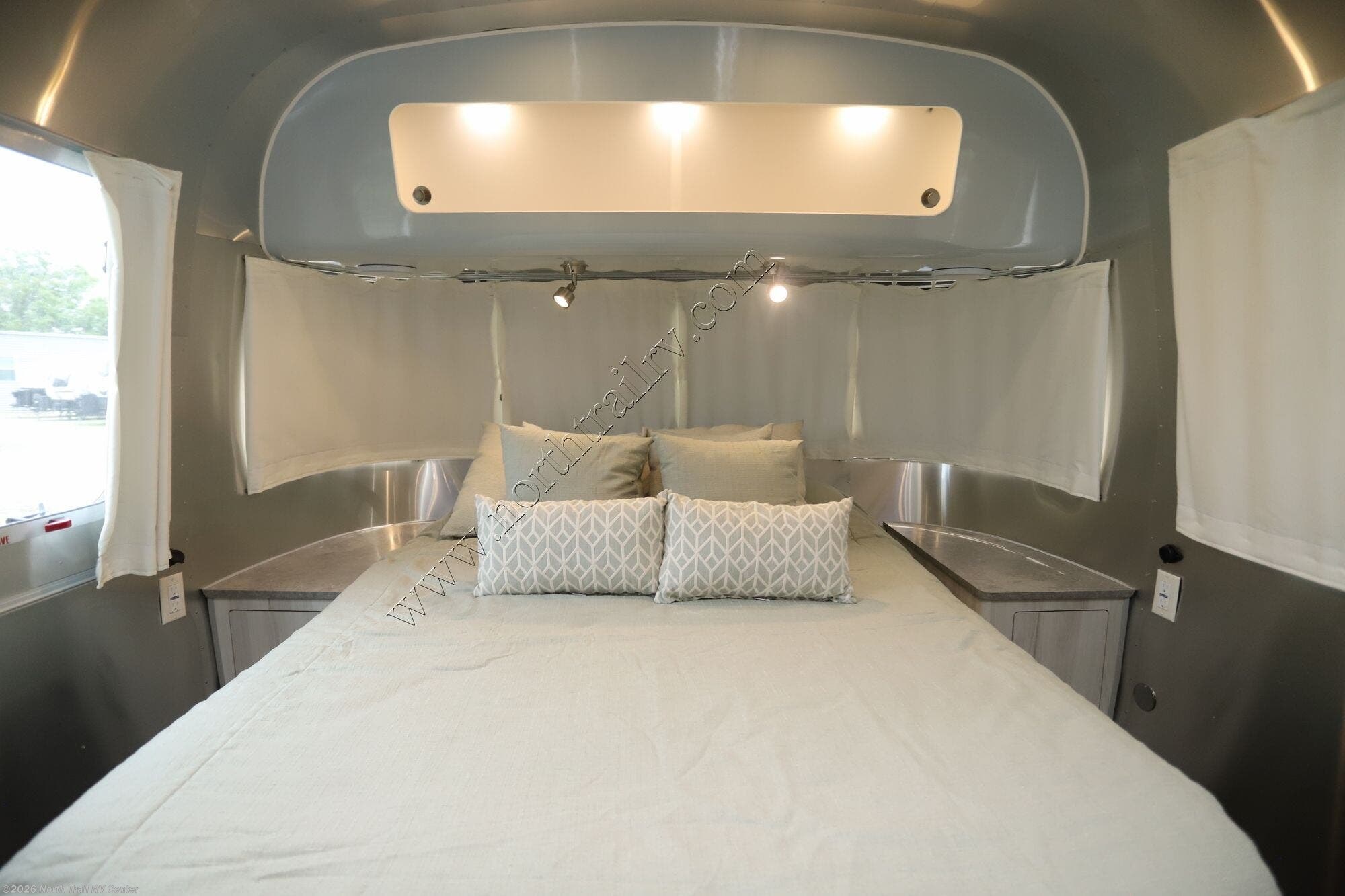 Used 2023 Airstream International 27FBQ available in Fort Myers, Florida