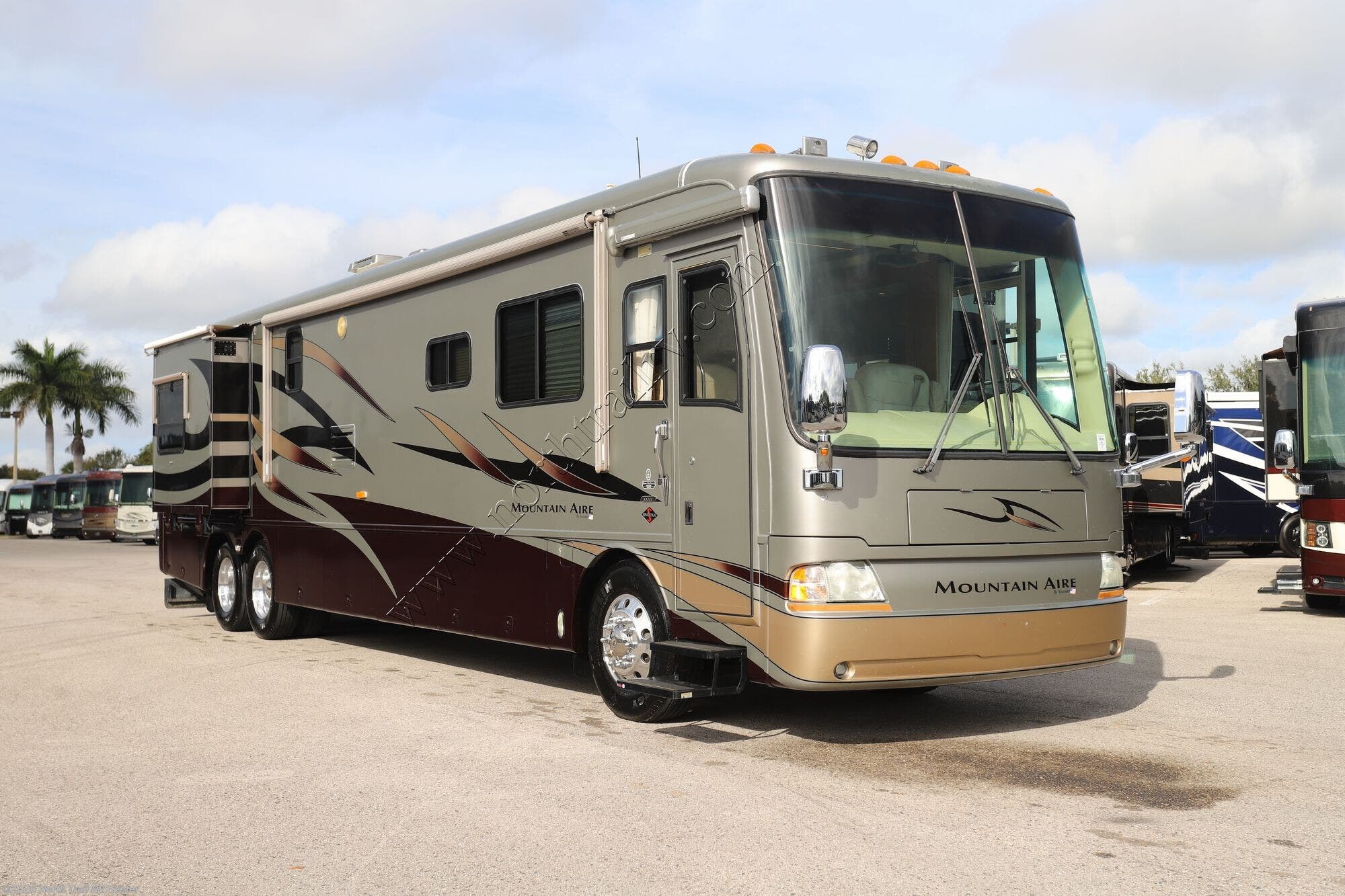 2005 Newmar Mountain Aire 4305 - Used Class A For Sale by North Trail RV Center in Fort Myers, Florida