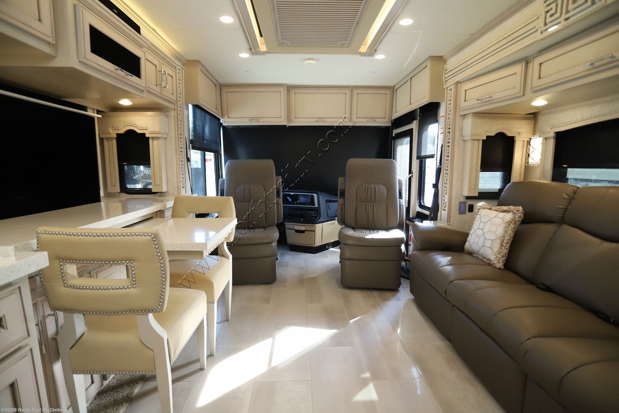 Used 2021 Newmar Ventana 3407 available in Fort Myers, Florida