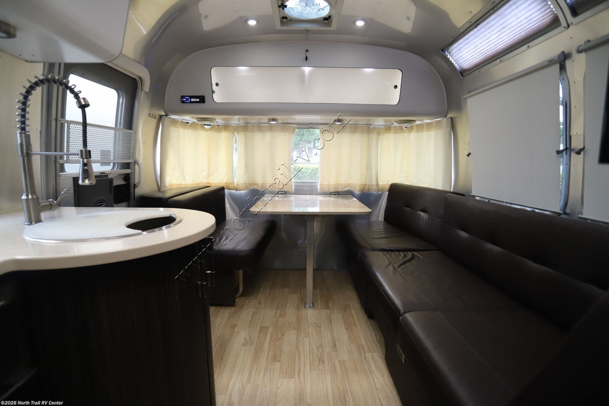 2014 International Signature 27FB by Airstream from North Trail RV Center in Fort Myers, Florida