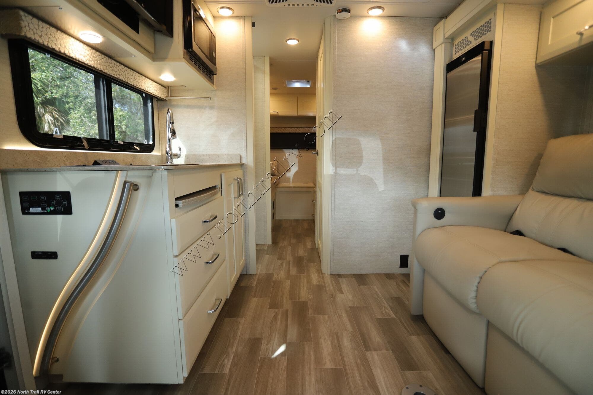 2021 Tiffin Wayfarer 25TW - Used Class C For Sale by North Trail RV Center in Fort Myers, Florida