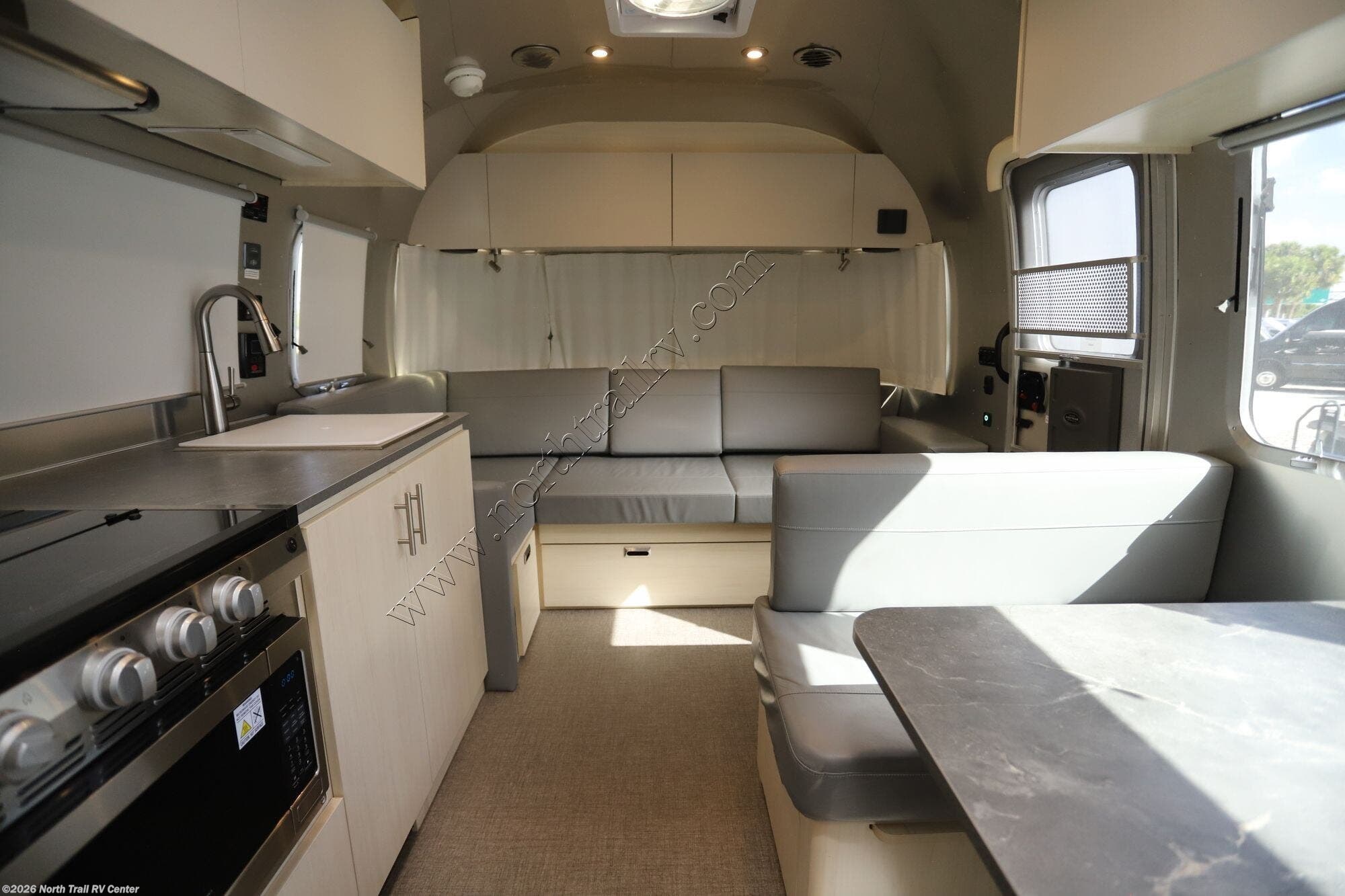 2025 Flying Cloud 28RBT by Airstream from North Trail RV Center in Fort Myers, Florida