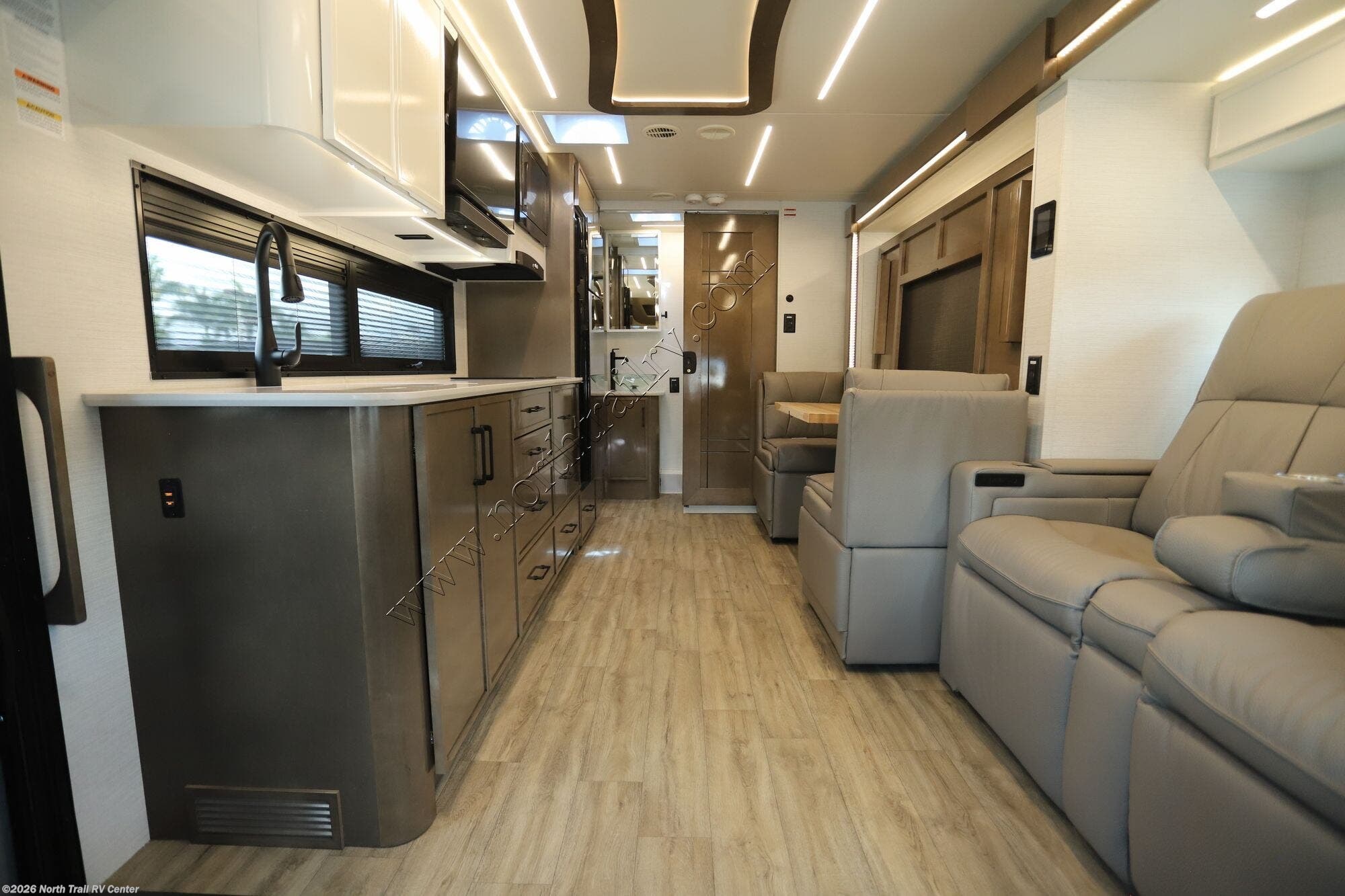 2027 Freedom Aire 2515 by Newmar from North Trail RV Center in Fort Myers, Florida