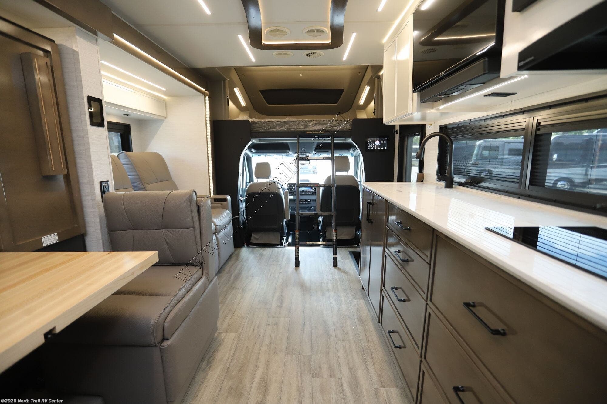 New 2027 Newmar Freedom Aire 2515 available in Fort Myers, Florida