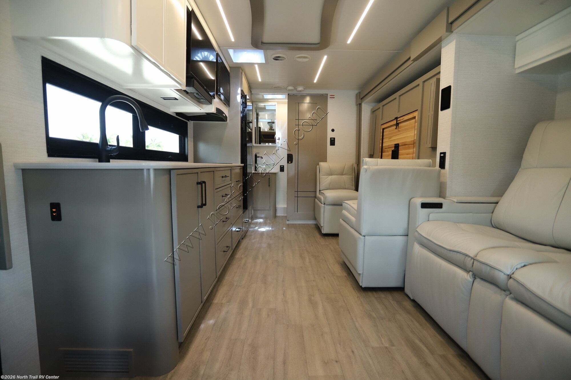 2027 Freedom Aire 2515 by Newmar from North Trail RV Center in Fort Myers, Florida