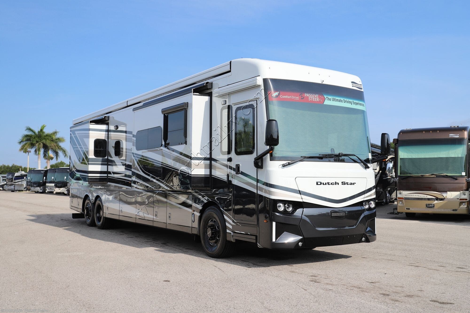 2026 Newmar Dutch Star 4340 - New Class A For Sale by North Trail RV Center in Fort Myers, Florida