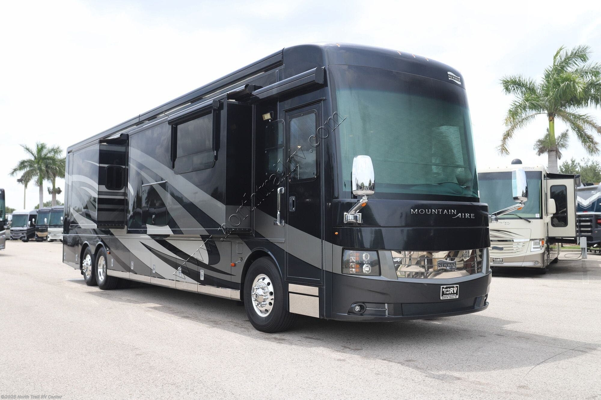 2017 Newmar Mountain Aire 4519 - Used Class A For Sale by North Trail RV Center in Fort Myers, Florida
