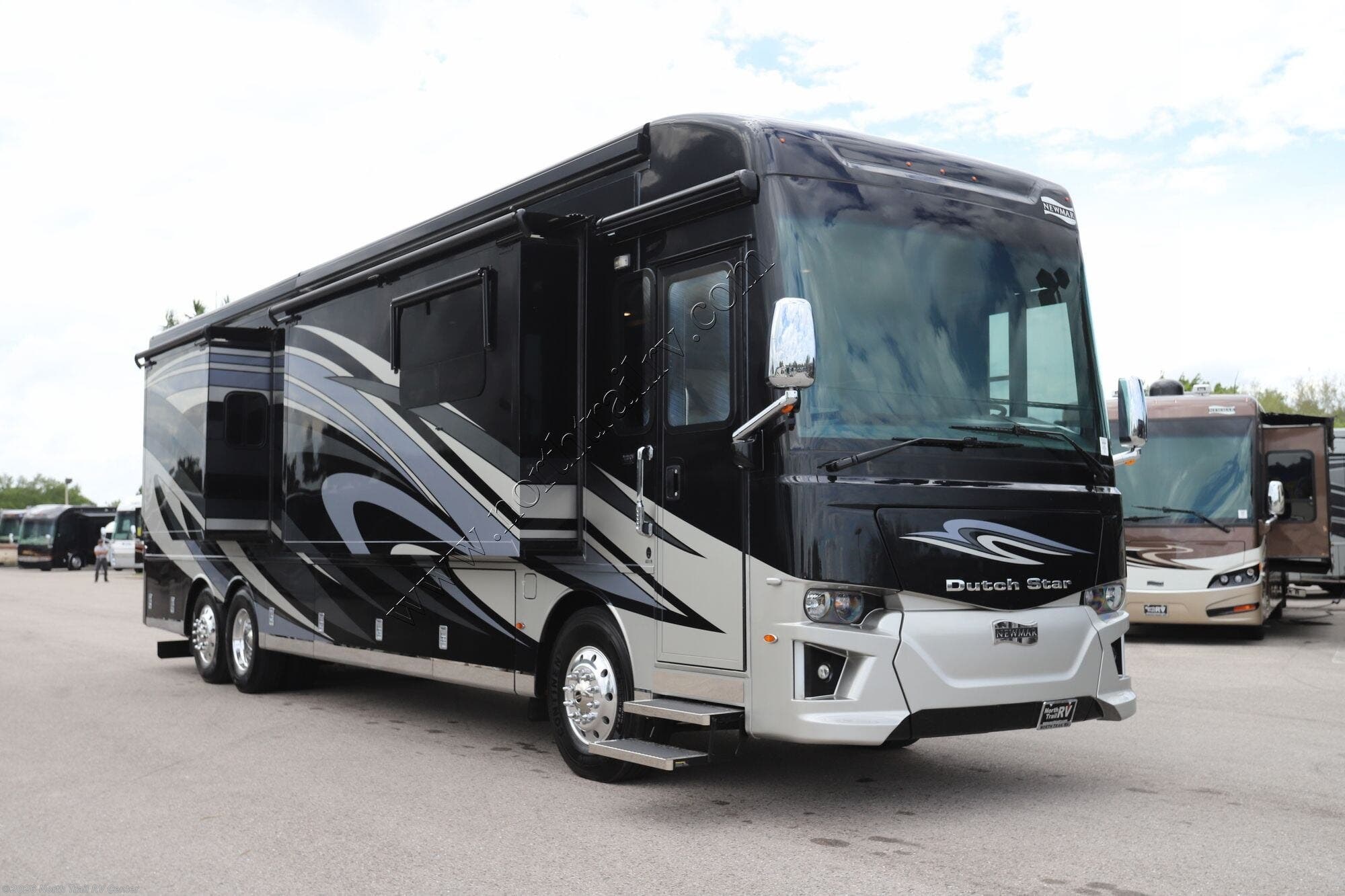 2019 Newmar Dutch Star 4018 - Used Class A For Sale by North Trail RV Center in Fort Myers, Florida