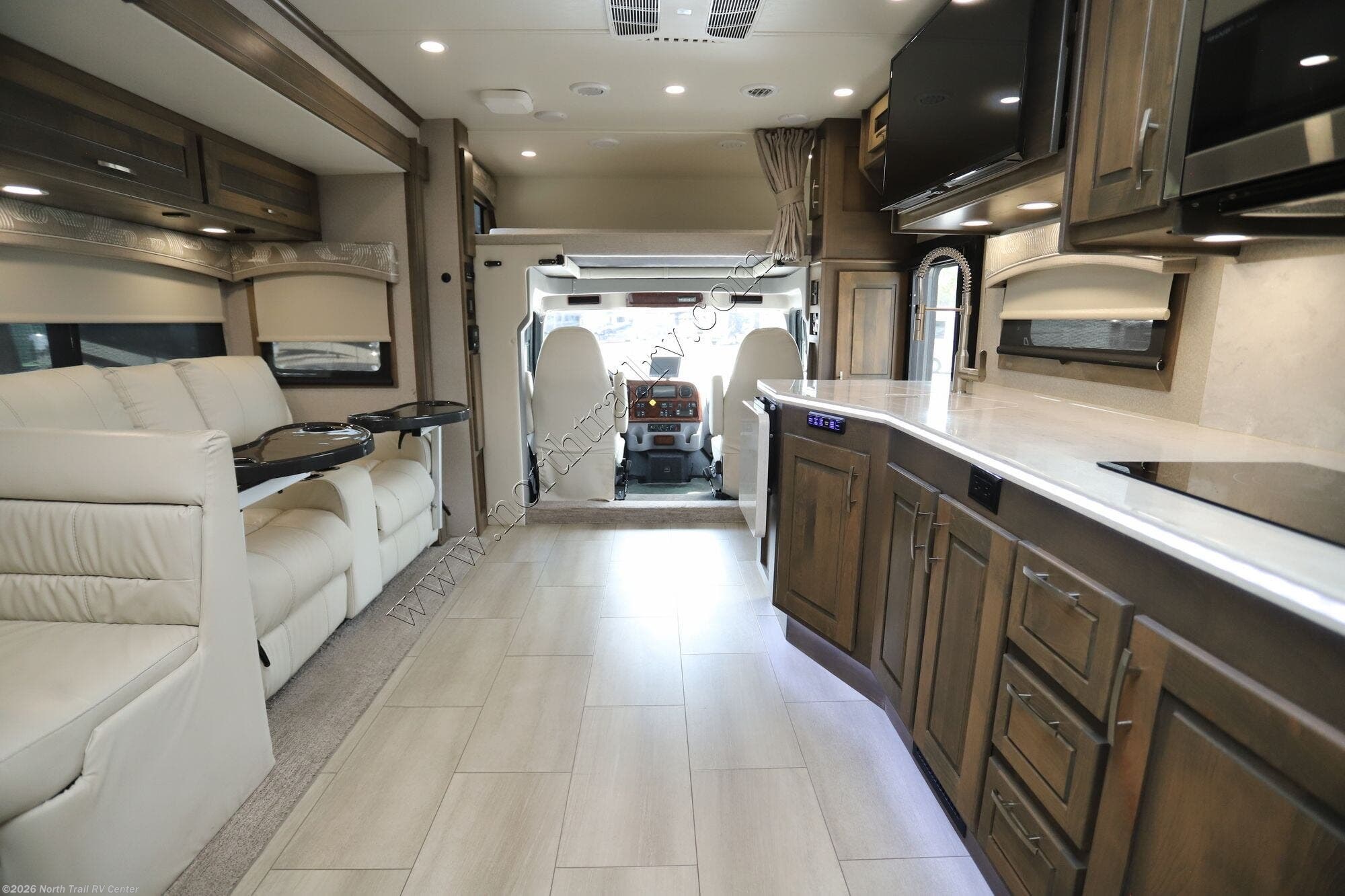 Used 2022 Dynamax Corp Dynaquest XL 37RB available in Fort Myers, Florida