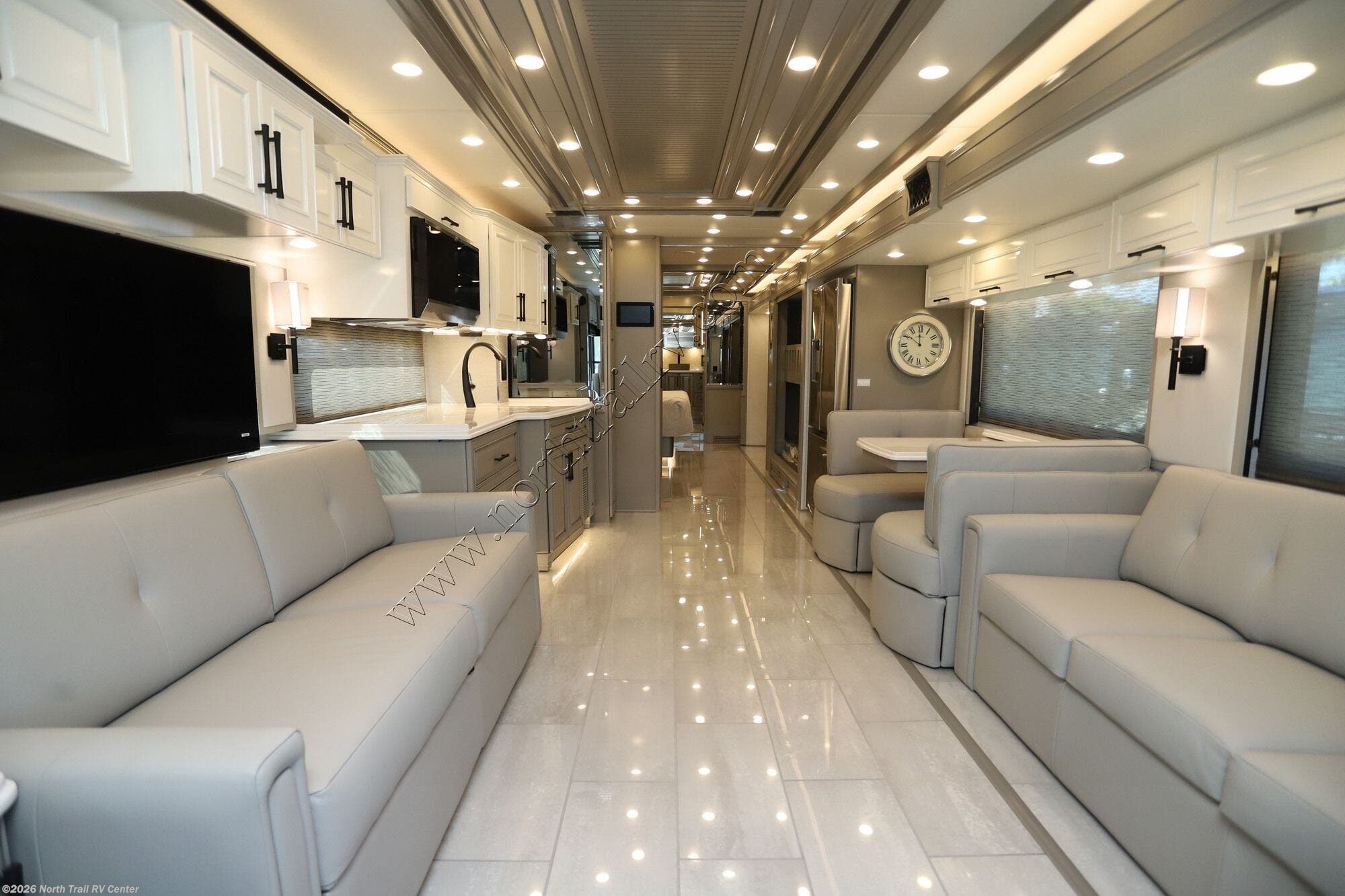 2027 London Aire 4540 by Newmar from North Trail RV Center in Fort Myers, Florida