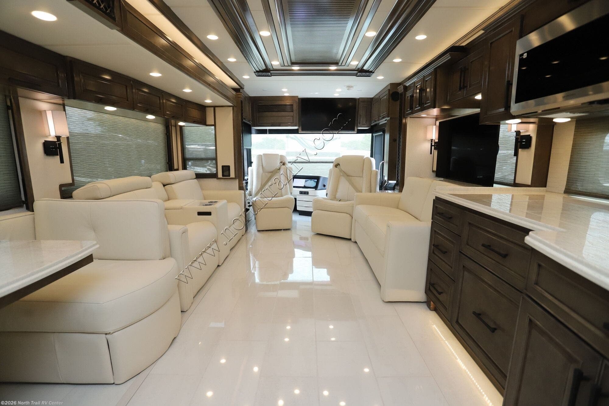 New 2027 Newmar London Aire 4551 available in Fort Myers, Florida