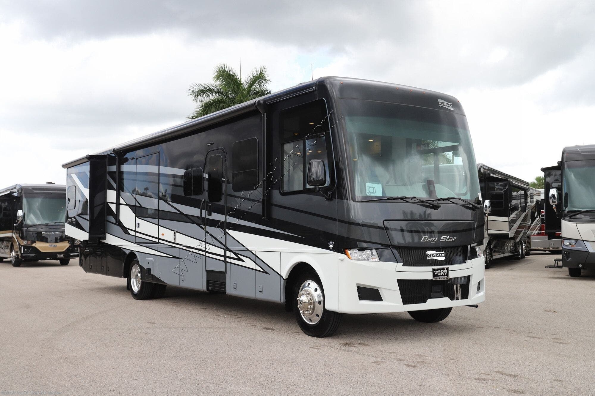2027 Newmar Bay Star 3811 - New Class A For Sale by North Trail RV Center in Fort Myers, Florida