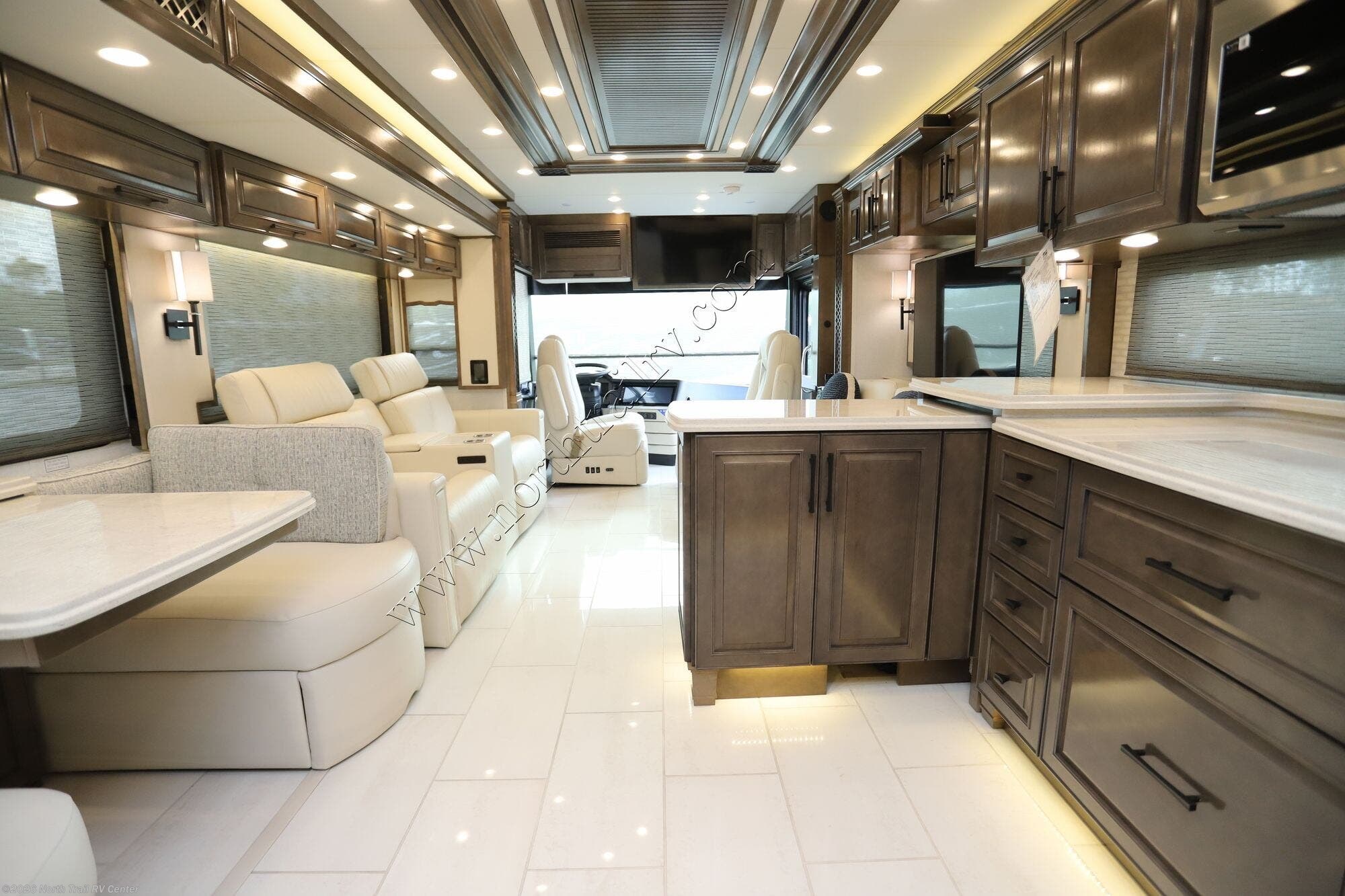 New 2027 Newmar London Aire 4569 available in Fort Myers, Florida