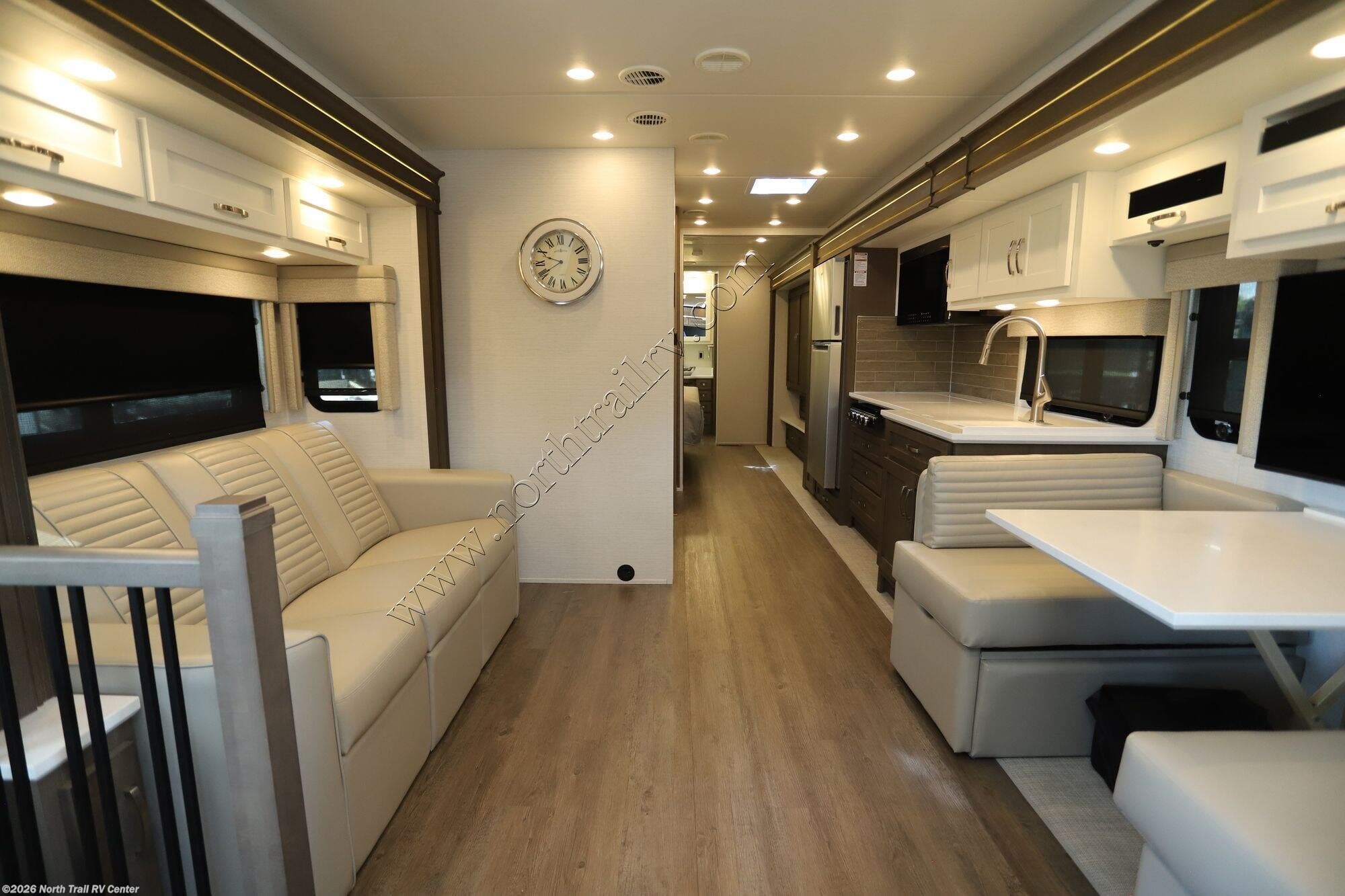 2027 Bay Star 3639 by Newmar from North Trail RV Center in Fort Myers, Florida