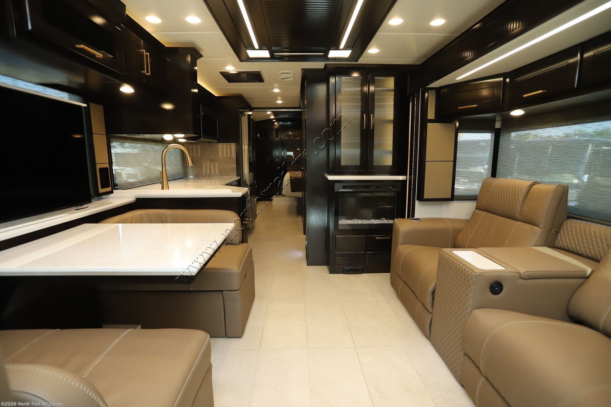 2027 New Aire 3543 by Newmar from North Trail RV Center in Fort Myers, Florida
