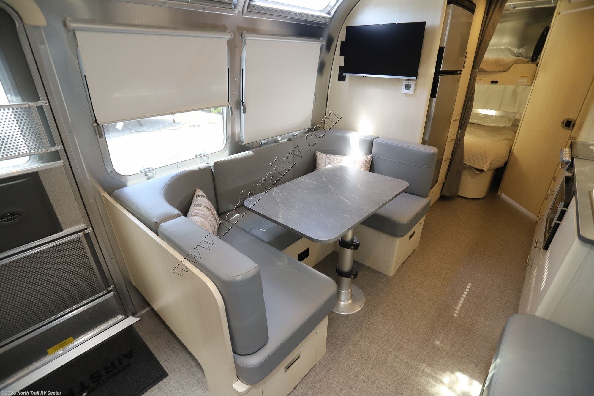 2026 Flying Cloud 30FBB by Airstream from North Trail RV Center in Fort Myers, Florida